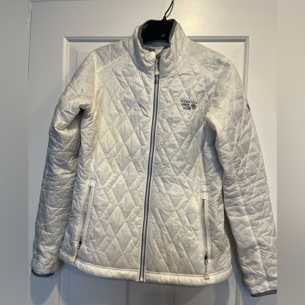 Women’s White w/silver grey lining Mountain Hardwear winter coat.